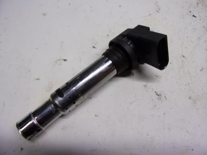 Usagé Bobine Volkswagen Polo IV (9N1/2/3) 1.4 16V Prix € 21,00 Règlement à la marge proposé par Reclycar De Boer BV