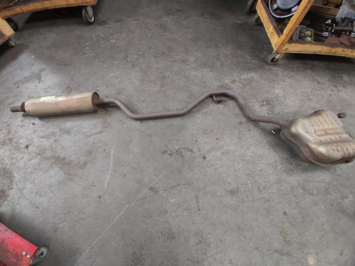 Used Renault Megane Iii Grandtour Kz 1 5 Dci 90 Exhaust Central Rear Silencer Autodemontagebedrijf Goedkoop Bv Proxyparts Com