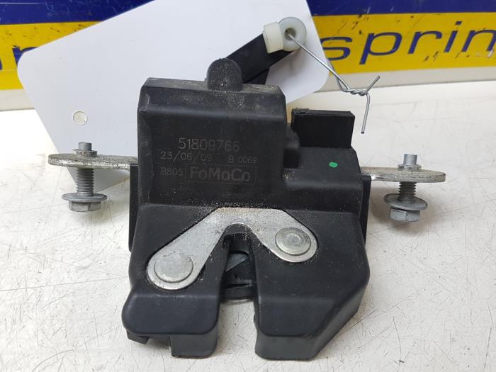 Tailgate Lock Mechanisms With Part Number B805 Stock