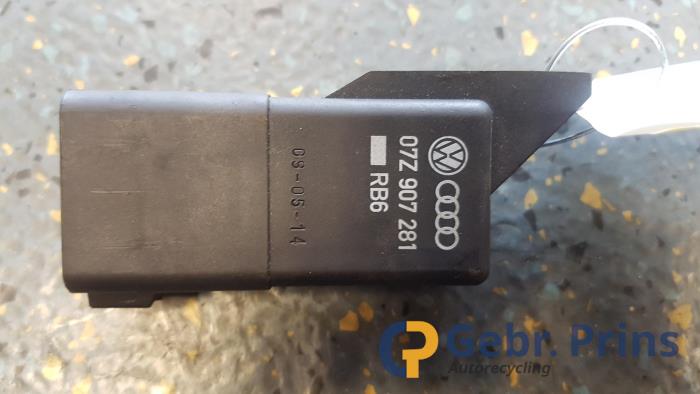 Glow plug relay Volkswagen Crafter 2.5 TDI 30/32/35/46/50 07Z907281
