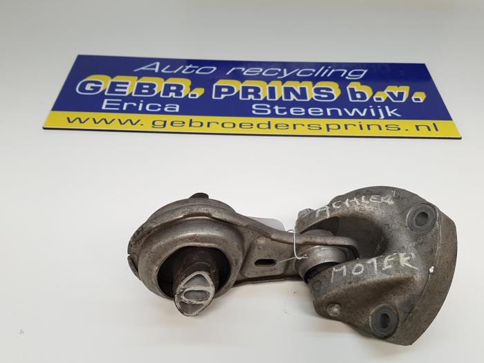 Engine mount from a Renault Master IV (MA/MB/MC/MD/MH/MF/MG/MH) 2.3 dCi 170 16V FWD 2017