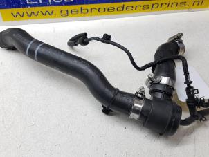 Used Radiator hose Renault Clio IV (5R) 0.9 Energy TCE 90 12V Price € 25,00 Margin scheme offered by Autorec. Gebr. Prins b.v.