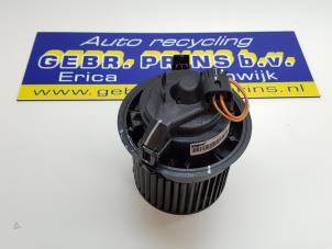 Used Heating and ventilation fan motor Renault Clio IV (5R) 0.9 Energy TCE 90 12V Price € 40,00 Margin scheme offered by Autorec. Gebr. Prins b.v.