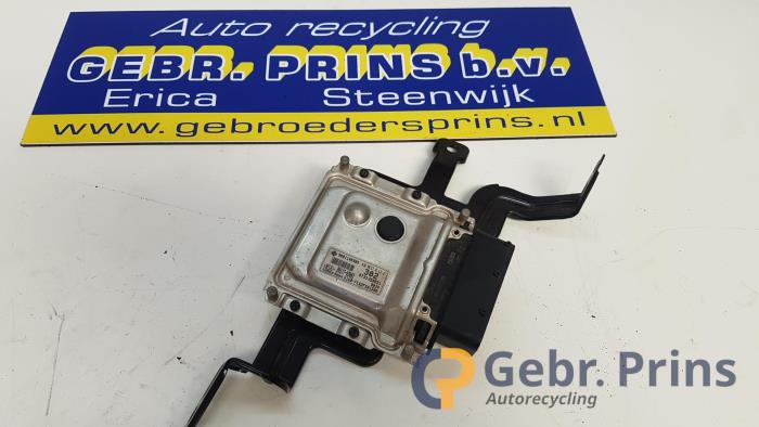 Used Ignition lock + computer Kia Rio Price € 150,00 Margin scheme offered by Autorec. Gebr. Prins b.v.