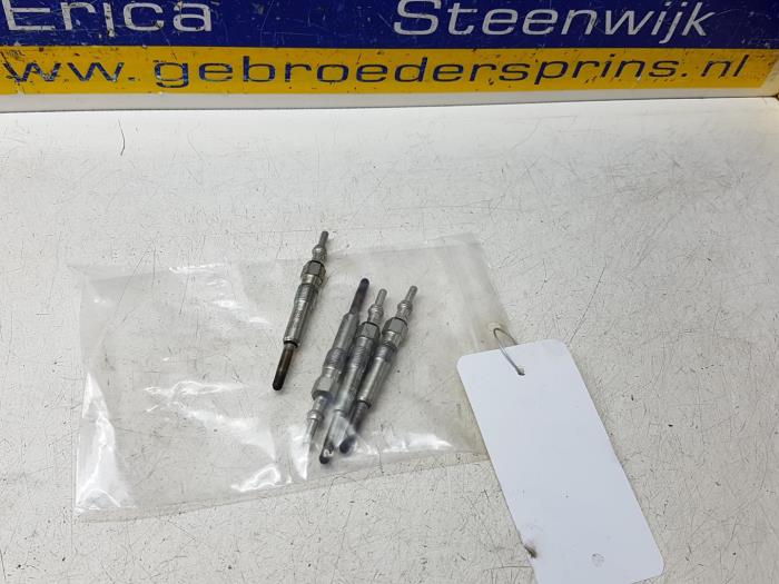 Glow plug from a Renault Clio 2008
