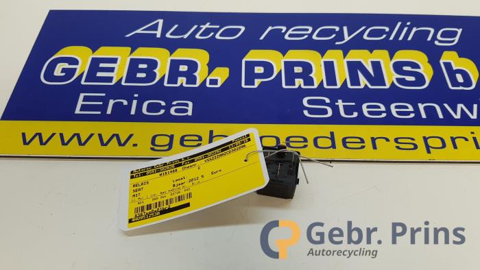 Używane Przekaznik Seat Mii 1.0 12V Cena € 10,00 Procedura marży oferowane przez Autorec. Gebr. Prins b.v.