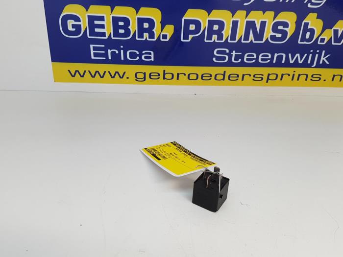 Relay from a Seat Mii 1.0 12V 2012