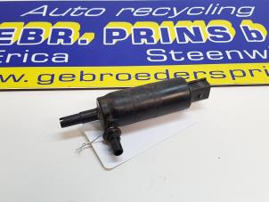 Usados Bomba de rociador de faro Volkswagen Passat Precio € 20,00 Norma de margen ofrecido por Autorec. Gebr. Prins b.v.