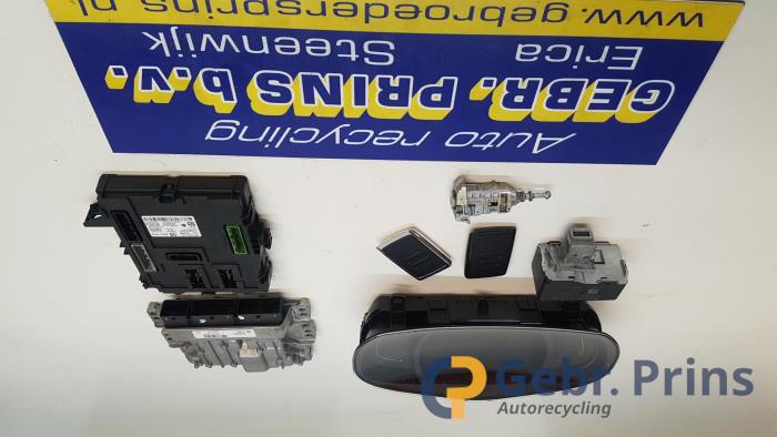 Used Ignition lock + computer Renault Scénic IV (RFAJ) 1.5 Energy dCi 110 Price € 200,00 Margin scheme offered by Autorec. Gebr. Prins b.v.