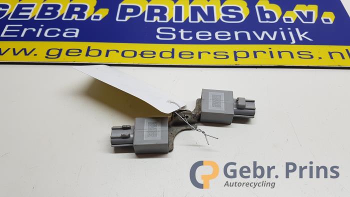 Usagé Module (divers) Lexus IS (E2) 250 2.5 V6 24V Prix € 20,00 Règlement à la marge proposé par Autorec. Gebr. Prins b.v.