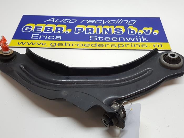 Front lower wishbone, right from a Renault Clio IV Estate/Grandtour (7R) 1.5 Energy dCi 90 FAP 2014