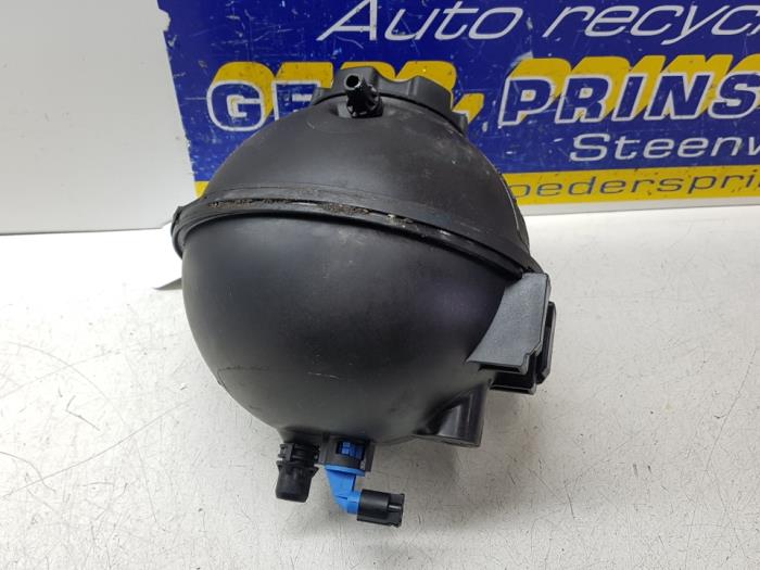 Expansion vessel from a BMW X3 2015