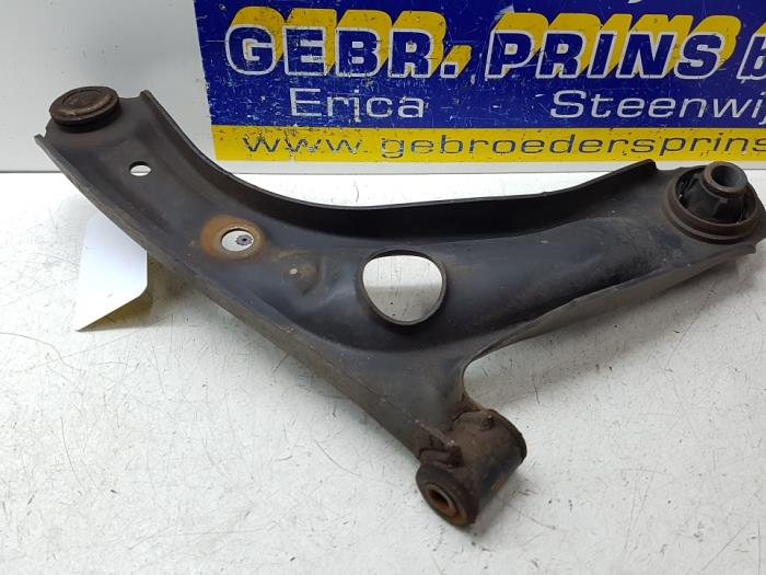 Front lower wishbone, left from a Peugeot 107 1.0 12V 2010
