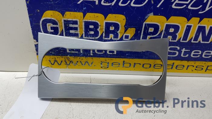 Używane Rózne Mercedes C (W204) Cena € 10,00 Procedura marży oferowane przez Autorec. Gebr. Prins b.v.