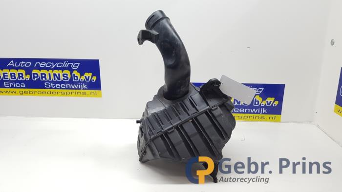 Gebrauchte Luftfiltergehäuse Renault Megane III Grandtour (KZ) 1.5 dCi 90 Preis € 25,00 Margenregelung angeboten von Autorec. Gebr. Prins b.v.