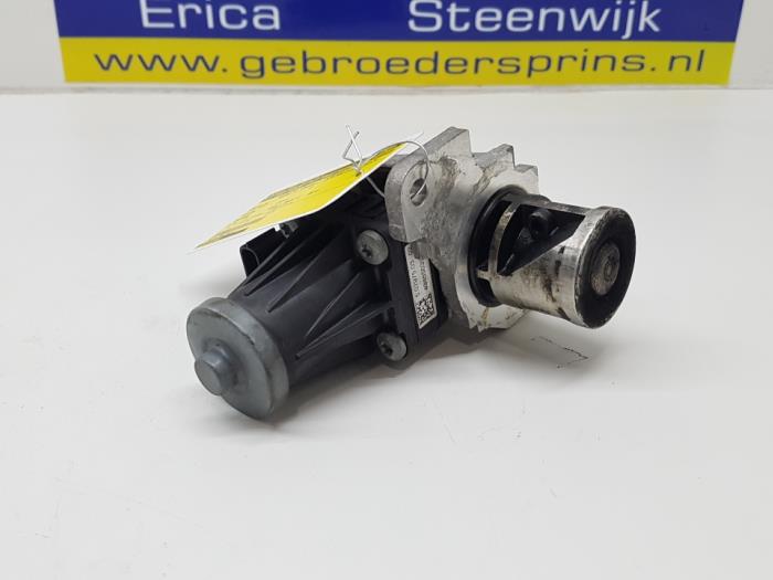 EGR valve from a Nissan Qashqai (J11) 1.5 dCi DPF 2016