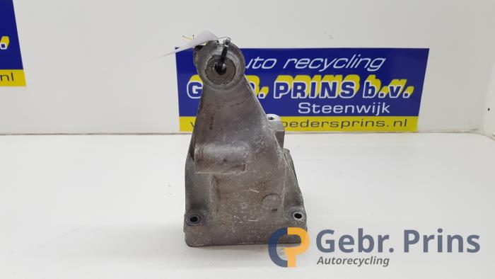 Used Engine mount Mercedes GLK (204.7/9) 2.2 220 CDI 16V BlueEff.,BlueTEC 4-Matic Price € 30,00 Margin scheme offered by Autorec. Gebr. Prins b.v.