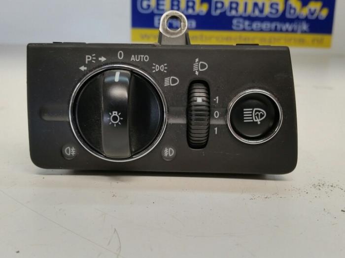 Light switch from a Mercedes-Benz E Combi (S211)  2006