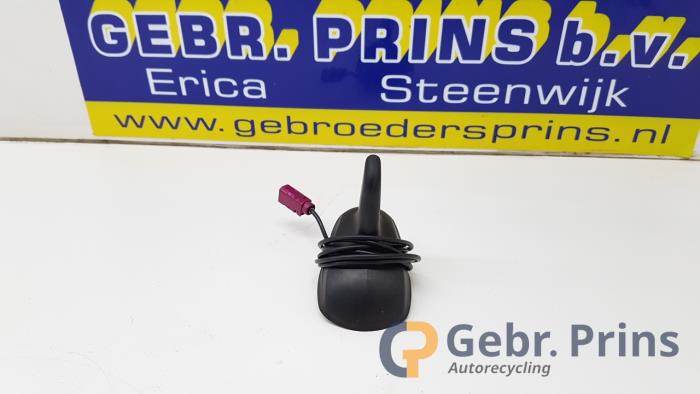 Używane Antena Mercedes C (W204) 2.2 C-220 CDI 16V BlueEFFICIENCY Cena € 20,00 Procedura marży oferowane przez Autorec. Gebr. Prins b.v.