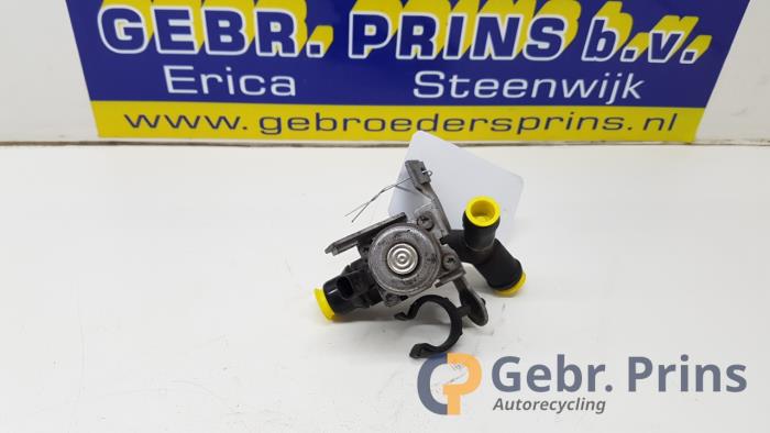Begagnade Extra vattenpump Mercedes C (W204) 2.2 C-220 CDI 16V BlueEFFICIENCY Pris € 25,00 Marginaltabell erbjuds av Autorec. Gebr. Prins b.v.