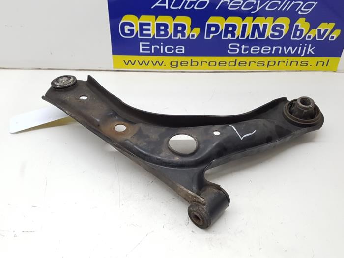 Front lower wishbone, left from a Peugeot 108 1.0 12V 2015