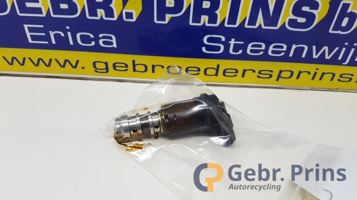 Gebrauchte Nockenwelle Sensor BMW 6 serie (E64) 645 Ci 4.4 V8 32V Preis € 20,00 Margenregelung angeboten von Autorec. Gebr. Prins b.v.
