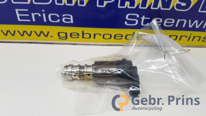 Gebrauchte Nockenwelle Sensor BMW 6 serie (E64) 645 Ci 4.4 V8 32V Preis € 20,00 Margenregelung angeboten von Autorec. Gebr. Prins b.v.