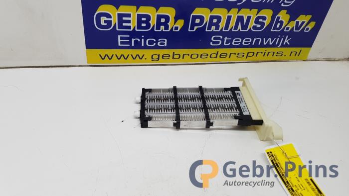 Używane Element grzewczy Fiat Punto III (199) 0.9 TwinAir Turbo 100 Cena € 40,00 Procedura marży oferowane przez Autorec. Gebr. Prins b.v.