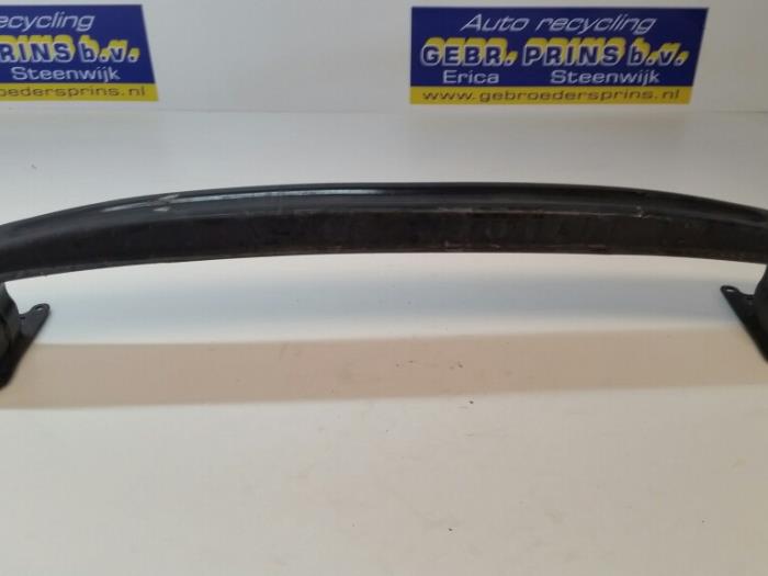 Front bumper frame from a Seat Ibiza ST (6J8) 1.2 TDI Ecomotive 2011