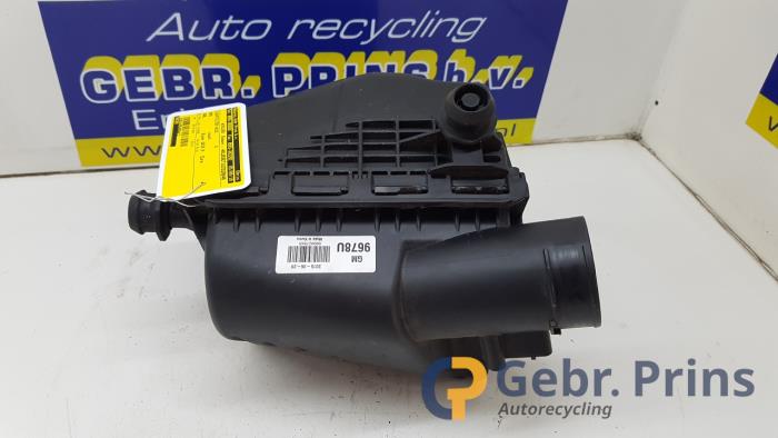 Begagnade Luftfilterhus Opel Karl 1.0 12V Pris € 30,00 Marginaltabell erbjuds av Autorec. Gebr. Prins b.v.