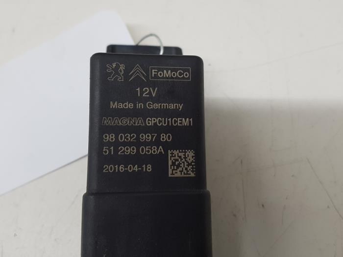 Glow plug relay Citroen C4 Grand Picasso 2.0 Blue HDI 150 9803299780