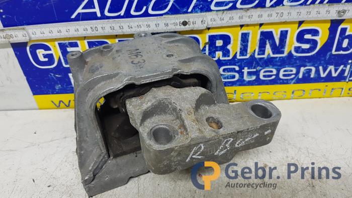 Used Engine mount Volkswagen Passat Variant (365) 2.0 TSI 16V Price € 25,00 Margin scheme offered by Autorec. Gebr. Prins b.v.