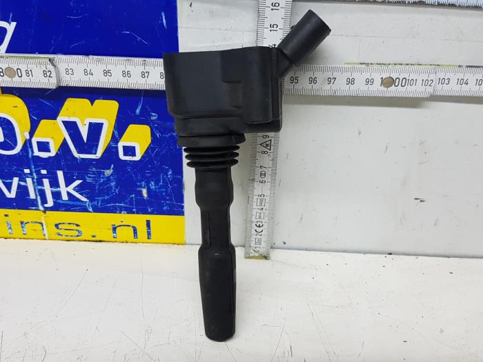 Ignition coil from a Volkswagen Polo V (6R) 1.2 TSI 16V BlueMotion Technology 2015