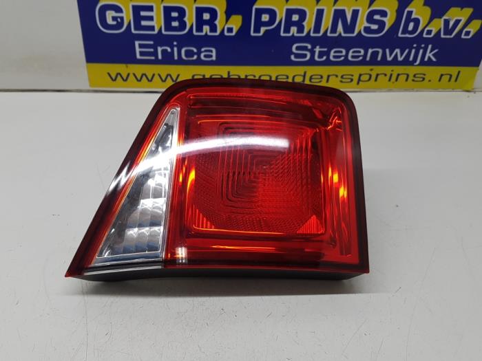 Taillight, right from a Daewoo Orlando (YYM/YYW) 2.0 D 16V 2013