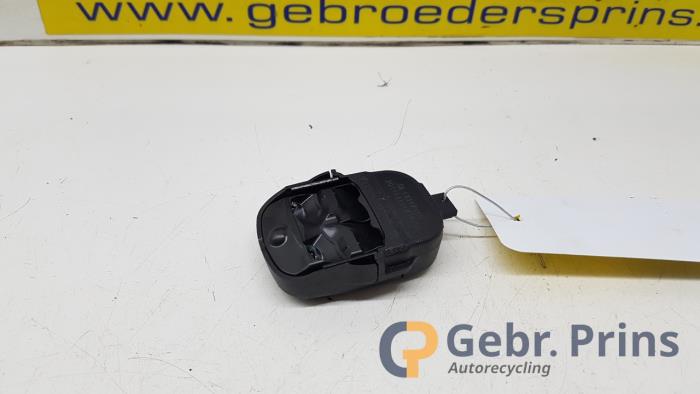 Begagnade Regnsensor Chevrolet Orlando (YYM/YYW) 2.0 D 16V Pris € 20,00 Marginaltabell erbjuds av Autorec. Gebr. Prins b.v.