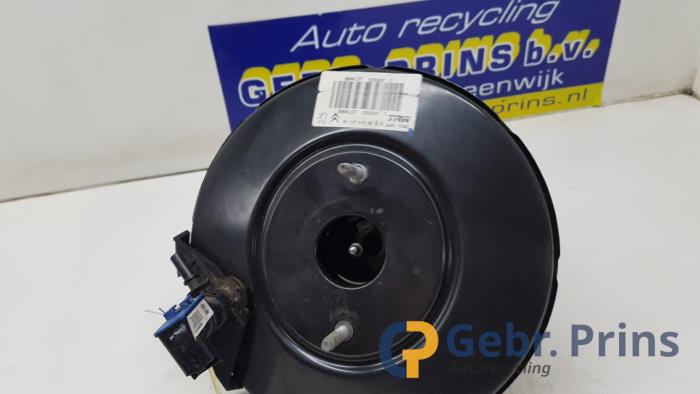 Usagé Servo frein Opel Crossland (X) 1.5 CDTI 100 Prix € 50,00 Règlement à la marge proposé par Autorec. Gebr. Prins b.v.