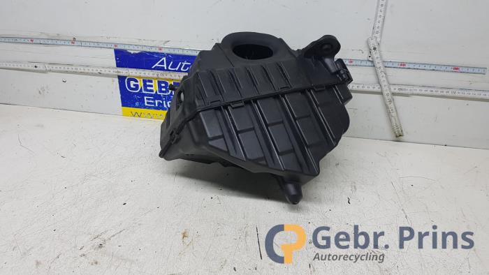 Gebrauchte Luftfiltergehäuse Renault Megane III Grandtour (KZ) 1.4 16V TCe 130 Preis € 25,00 Margenregelung angeboten von Autorec. Gebr. Prins b.v.