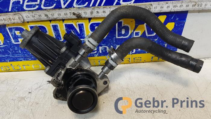 Gebrauchte AGR Ventil Opel Crossland (X) 1.5 CDTI 100 Preis € 75,00 Margenregelung angeboten von Autorec. Gebr. Prins b.v.