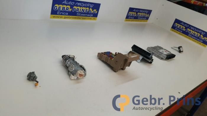 Used Ignition lock + computer Subaru Forester (SH) Price € 150,00 Margin scheme offered by Autorec. Gebr. Prins b.v.