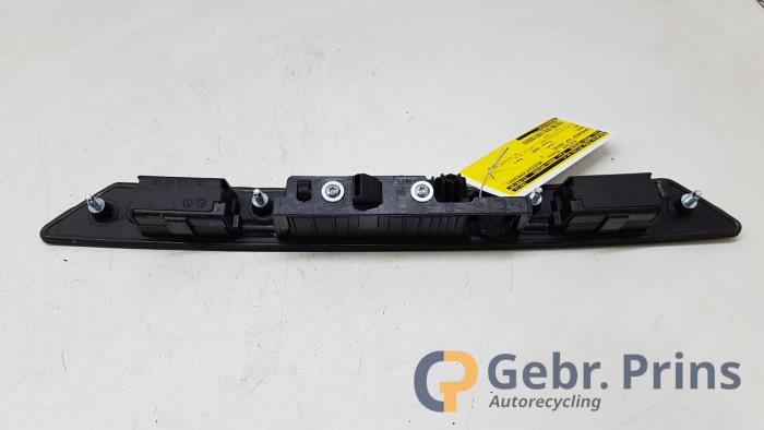 Boot lid handle Audi A6 8E0827574C Autorec. Gebr. Prins b.v.