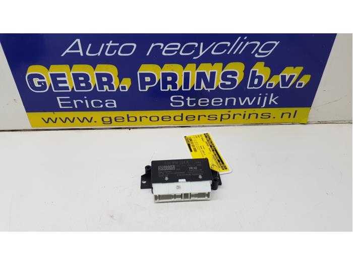 PDC Module from a Seat Leon (5FB) 1.2 TSI Ecomotive 16V 2015