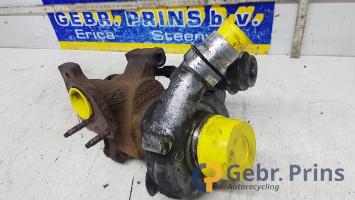 Usagé Turbo Opel Vivaro 2.0 CDTI Prix € 181,50 Prix TTC proposé par Autorec. Gebr. Prins b.v.