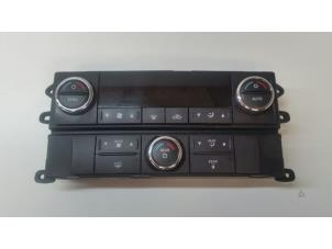 Usados Panel de control de calefacción Dodge Journey 2.0 CRD 16V Precio € 40,00 Norma de margen ofrecido por Autorec. Gebr. Prins b.v.