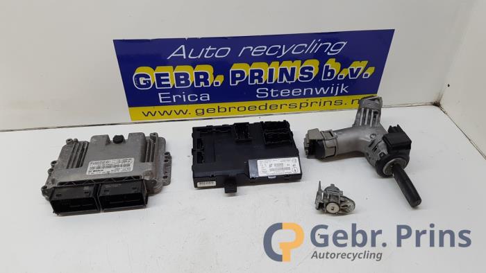 Used Ignition lock + computer Ford Fiesta 6 (JA8) 1.0 EcoBoost 12V 100 Price € 125,00 Margin scheme offered by Autorec. Gebr. Prins b.v.