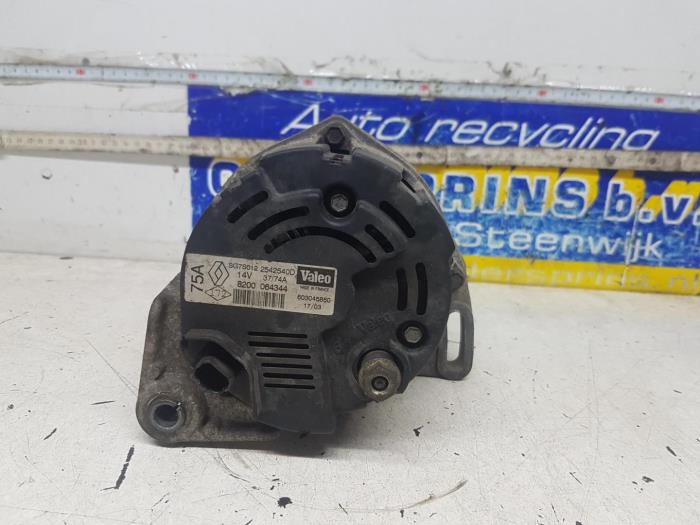 Dynamo from a Renault Twingo (C06) 1.2 16V 2003