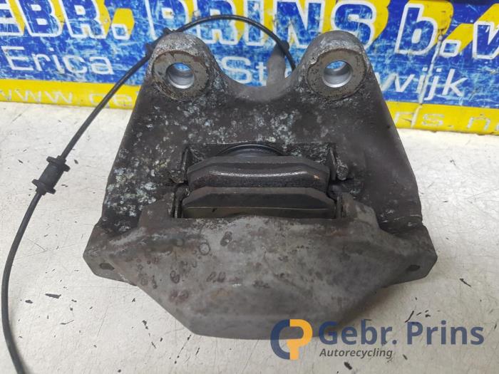 Gebrauchte Bremszange rechts hinten Mercedes ML I (163) 400 4.0 CDI V8 32V Preis € 35,00 Margenregelung angeboten von Autorec. Gebr. Prins b.v.