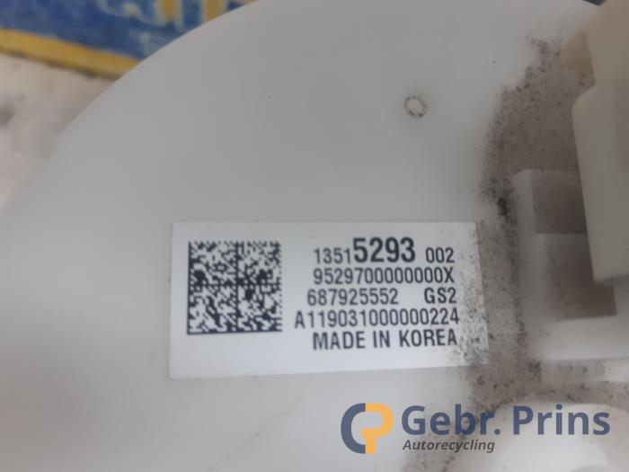 Usagé Pompe carburant électrique Opel Karl 1.0 12V Prix € 40,00 Règlement à la marge proposé par Autorec. Gebr. Prins b.v.