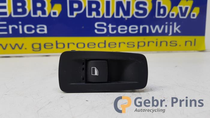 Usados Interruptor de ventanilla eléctrica BMW 6 serie Gran Coupe (F06) 640d xDrive 24V Precio € 15,00 Norma de margen ofrecido por Autorec. Gebr. Prins b.v.
