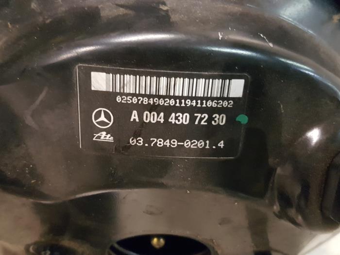 Wspomaganie hamulców z Mercedes-Benz C Combi (S203) 2.2 C-220 CDI 16V 2001