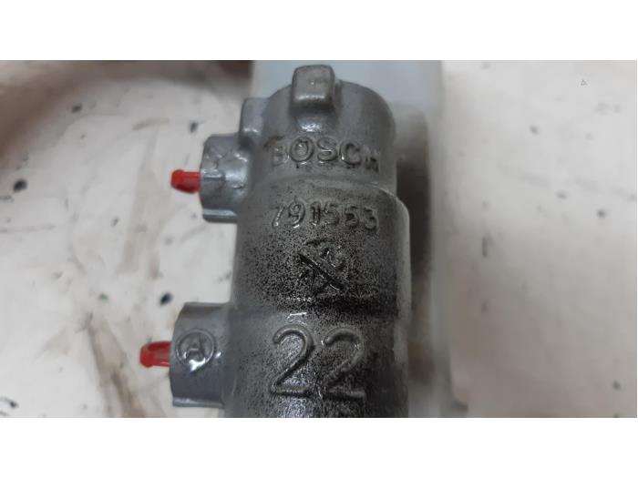 Glówny cylinder hamulcowy z Renault Kangoo Express (FW) 1.5 dCi 75 FAP 2015